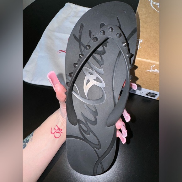 Christian Louboutin Loubi Flip Flop - Picture 6 of 8